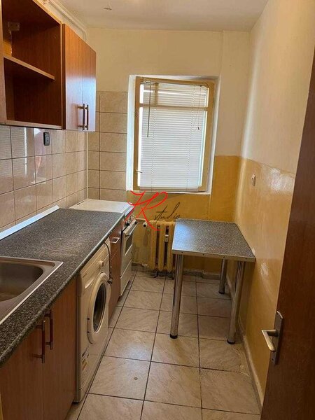 Doamna Ghica/ Colentina Vanzare garsoniera decomandata